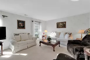 123 Linville Dr, Matthews, NC 28105 - Photo 8