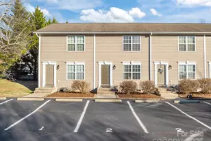 2 Mdw Gln Dr, Fletcher, NC 28732 - Photo 2