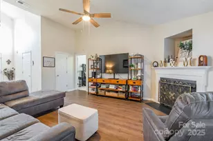 566 Chase Brook Dr, Rock Hill, SC 29732 - Photo 8