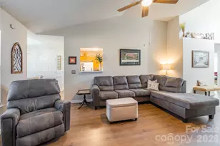 566 Chase Brook Dr, Rock Hill, SC 29732 - Photo 6