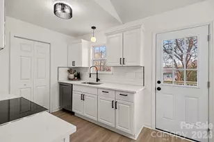 449 Kimbrook Ct, Rock Hill, SC 29730 - Photo 4