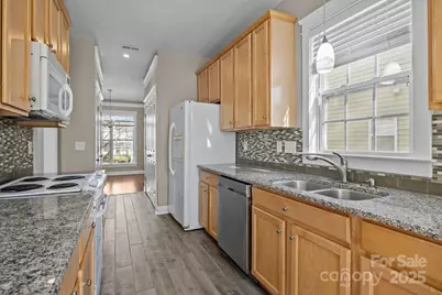 132 E Morehouse Avenue, Mooresville, NC 28117 - Photo 8