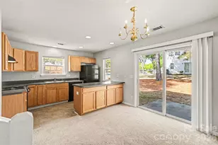 3201 Blythe Ridge Ct, Charlotte, NC 28213 - Photo 12