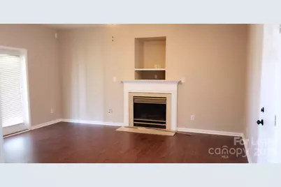 2319 Comfrey Court, Charlotte, NC 28213 - Photo 2