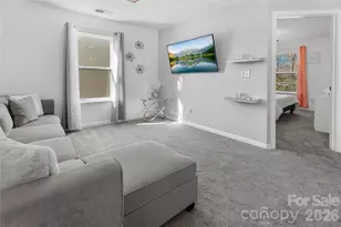 3735 Ernie Dr, Charlotte, NC 28269 - Photo 16
