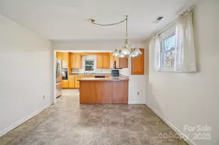 511 Oak Grove Rd, Flat Rock, NC 28731 - Photo 10