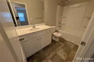 8419 Candlenut Ln, Charlotte, NC 28215 - Photo 28