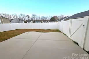 8419 Candlenut Ln, Charlotte, NC 28215 - Photo 38