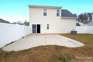 8419 Candlenut Ln, Charlotte, NC 28215 - Photo 36