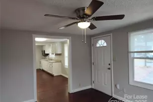 3216 Hawkins Pl, Charlotte, NC 28269 - Photo 4