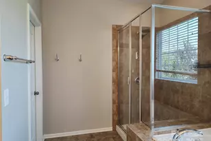 8611 Burnside Ln, Charlotte, NC 28277 - Photo 26