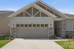 2719 Westmont Dr, Gastonia, NC 28052 - Photo 4