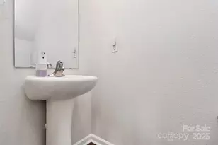 5209 Wolfridge Ave, Charlotte, NC 28214 - Photo 18