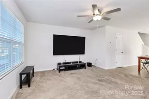 5209 Wolfridge Ave, Charlotte, NC 28214 - Photo 6