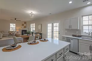 10631 Atkins Ridge Dr, Charlotte, NC 28213 - Photo 6