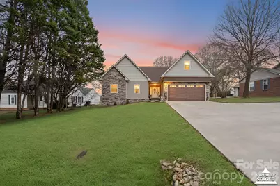 3670 9th Street Drive NE, Hickory, NC 28601 - Photo 1