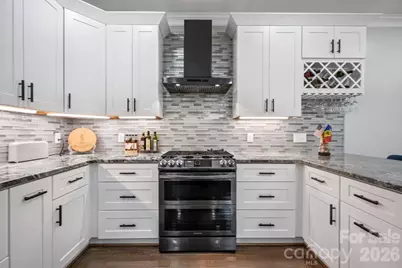 3670 9th Street Drive NE, Hickory, NC 28601 - Photo 4