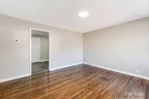 502 McConnell St, Clover, SC 29710 - Photo 4