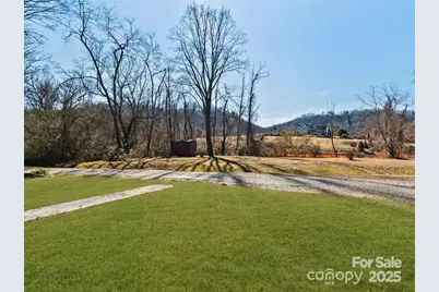 1109 S Prestonwood Drive, Hendersonville, NC 28739 - Photo 26