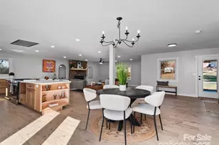 1109 S Prestonwood Dr, Hendersonville, NC 28739 - Photo 6