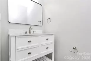 1015 W 4th Ave, Gastonia, NC 28052 - Photo 26