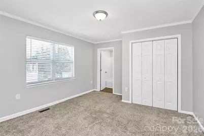 1015 W 4th Avenue, Gastonia, NC 28052 - Photo 16