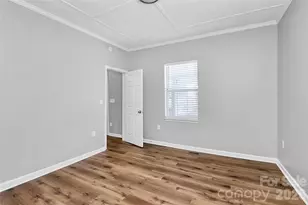 1015 W 4th Ave, Gastonia, NC 28052 - Photo 14