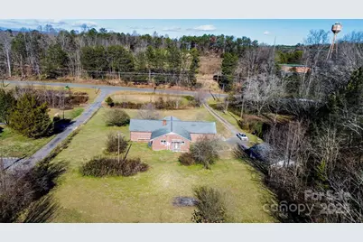 2028 US 70 Highway, Connelly Springs, NC 28612 - Photo 20