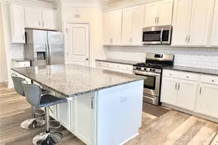 10211 Glenmere Crk Cir, Charlotte, NC 28262 - Photo 2