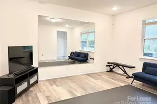 10211 Glenmere Crk Cir, Charlotte, NC 28262 - Photo 6