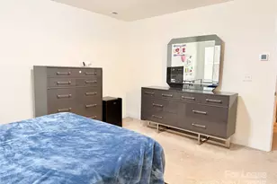 10211 Glenmere Crk Cir, Charlotte, NC 28262 - Photo 16