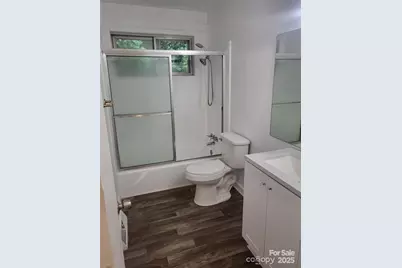 4731 Highlake Drive, Charlotte, NC 28215 - Photo 8