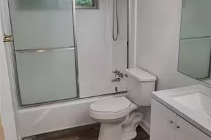 4731 Highlake Dr, Charlotte, NC 28215 - Photo 8