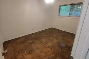 4731 Highlake Dr, Charlotte, NC 28215 - Photo 10