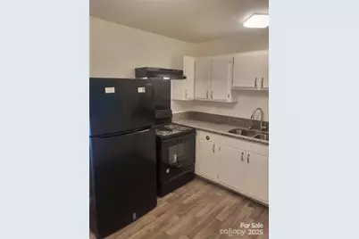 4731 Highlake Drive, Charlotte, NC 28215 - Photo 4