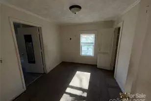 1424 W Mauney Ave, Gastonia, NC 28052 - Photo 6