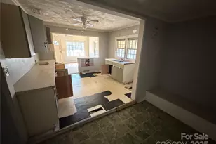 1424 W Mauney Ave, Gastonia, NC 28052 - Photo 10