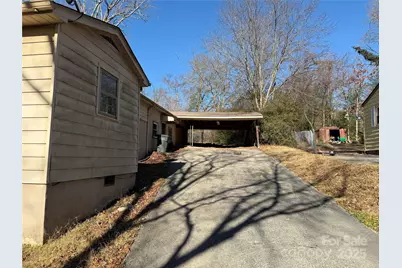 1424 W Mauney Avenue, Gastonia, NC 28052 - Photo 2