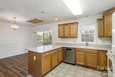 135 Reservoir Drive, Hendersonville, NC 28739 - Photo 16