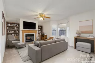 135 Reservoir Dr, Hendersonville, NC 28739 - Photo 4