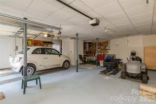 135 Reservoir Dr, Hendersonville, NC 28739 - Photo 26