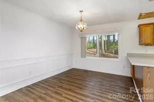 135 Reservoir Dr, Hendersonville, NC 28739 - Photo 12