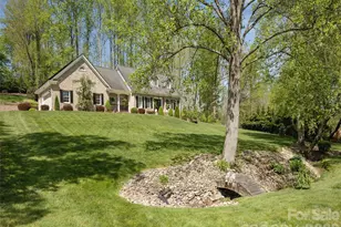 514 Whispering Hills Dr, Hendersonville, NC 28792 - Photo 4