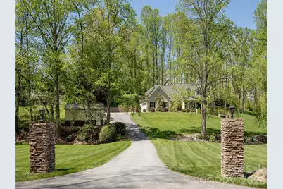 514 Whispering Hills Drive, Hendersonville, NC 28792 - Photo 2