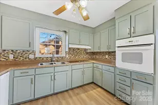 2418 Vista Dr, Charlotte, NC 28212 - Photo 14