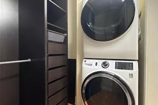 505 E 6th St, Charlotte, NC 28202 - Photo 16