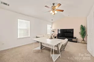 9404 Quilting Bee Lane, Charlotte, NC 28216 - Photo 32