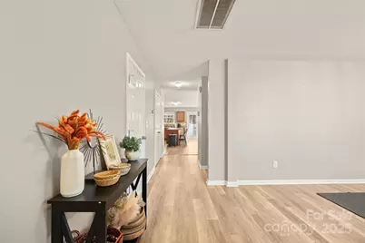 9404 Quilting Bee Lane, Charlotte, NC 28216 - Photo 2