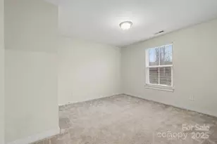 10474 Black Locust Ln, Charlotte, NC 28215 - Photo 36