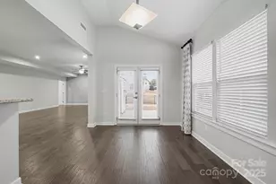 10474 Black Locust Ln, Charlotte, NC 28215 - Photo 22